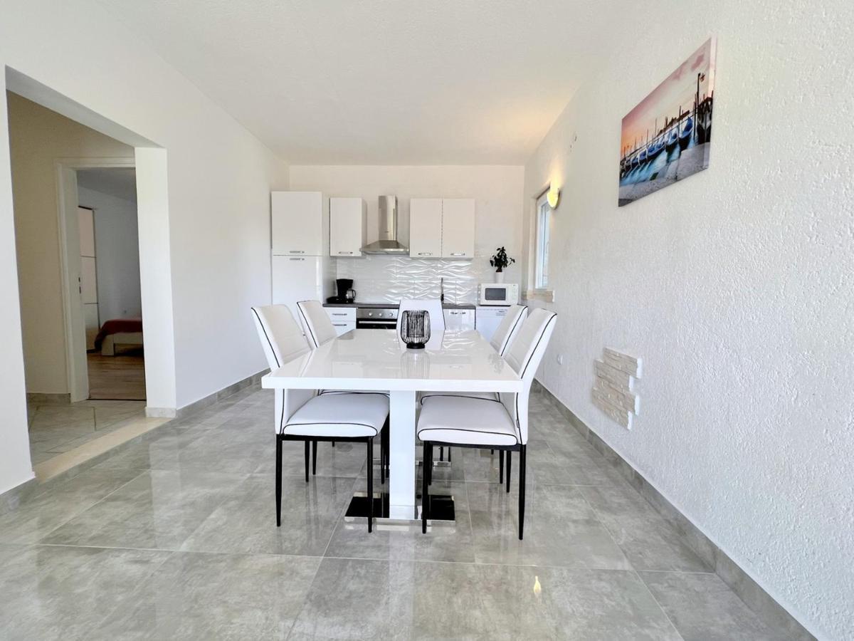 Palit Hills Superior Apartments Exterior foto